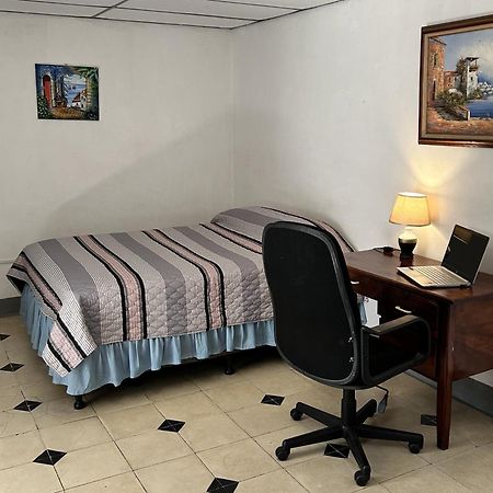 El Callejon Guest House Leon Luaran gambar