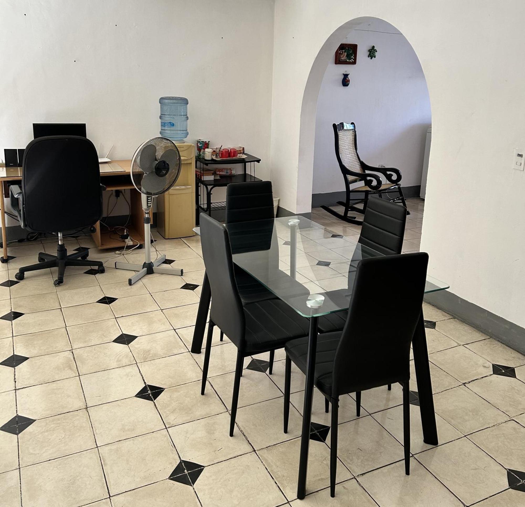 El Callejon Guest House Leon Luaran gambar